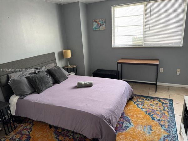 865 Collins Ave, Unit 305, Miami Beach, FL 33139