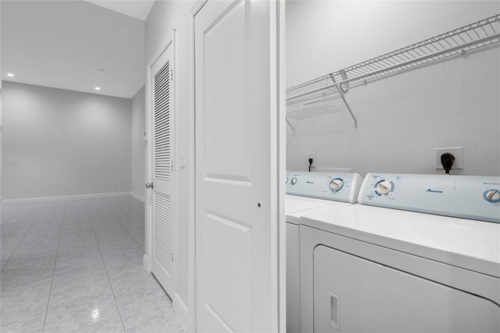 316 SW 16th Street, Unit B, Fort Lauderdale, FL 33315 Photo