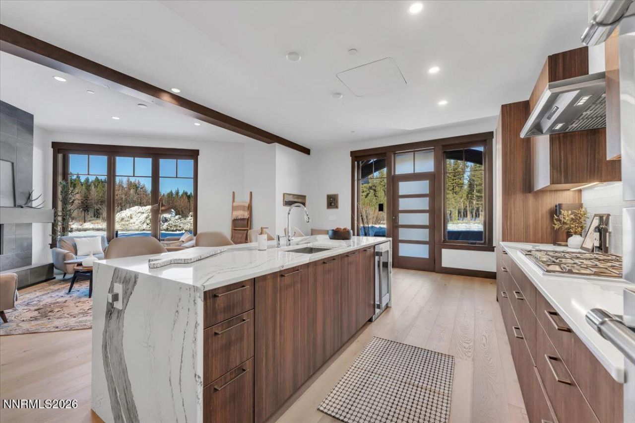 28 Beach Club Drive, Unit 403, Stateline, NV 89449 Photo