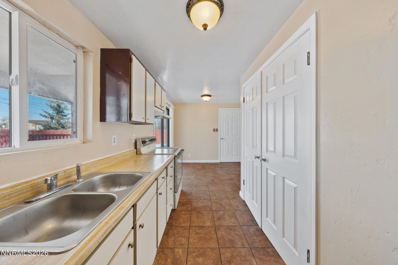 9035 Fremont Way, Reno, NV 89506 Photo