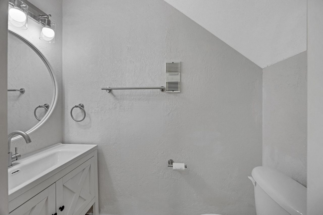 92550 Overseas Highway, Unit 214, Tavernier, FL 33070 Photo