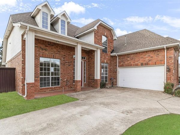 2622 Westwind Drive, Corinth, TX 76210