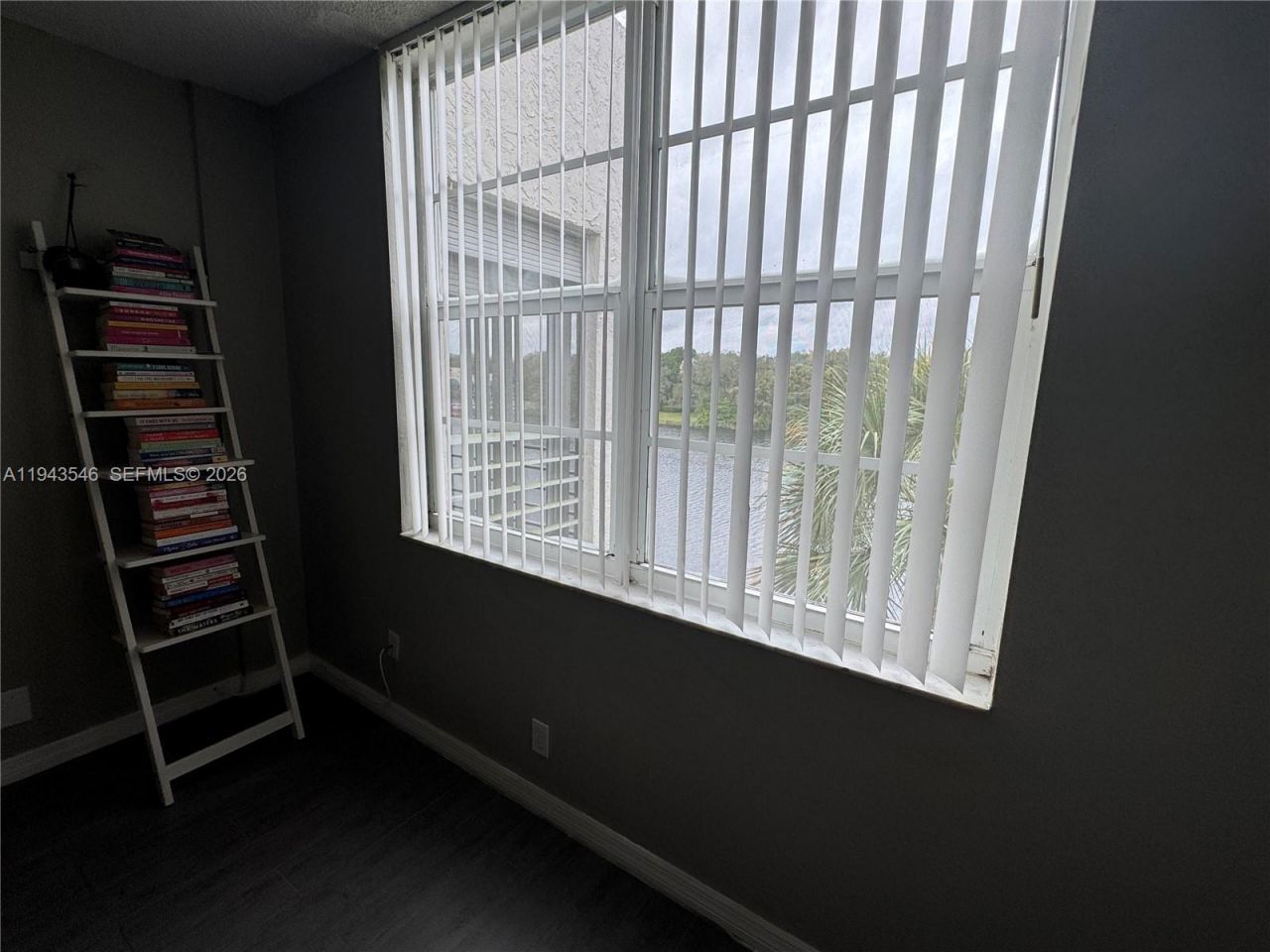 9450 Poinciana Pl, Unit 405, Davie, FL 33324 Photo