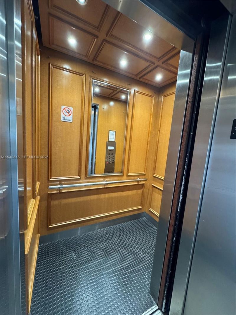 9450 Poinciana Pl, Unit 405, Davie, FL 33324 Photo