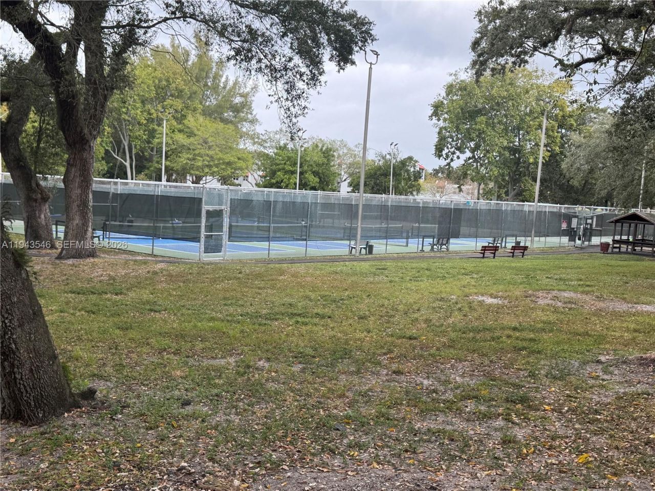 9450 Poinciana Pl, Unit 405, Davie, FL 33324 Photo