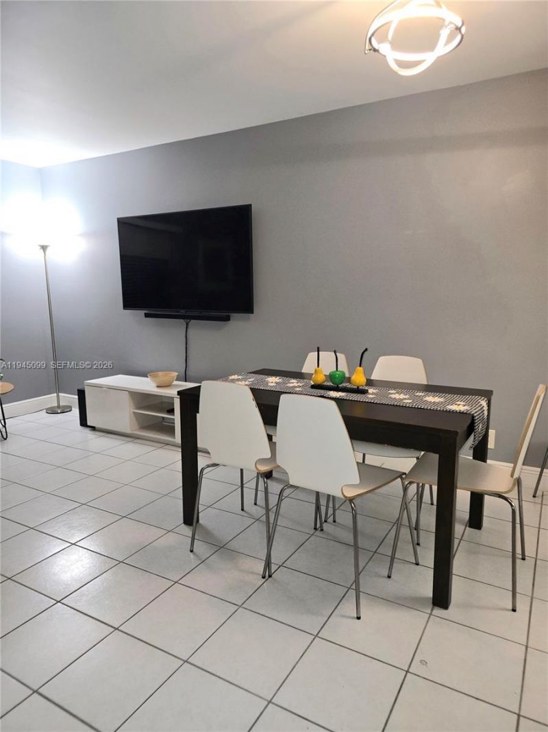 2171 NE 66th St, Unit 827, Fort Lauderdale, FL 33308 Photo