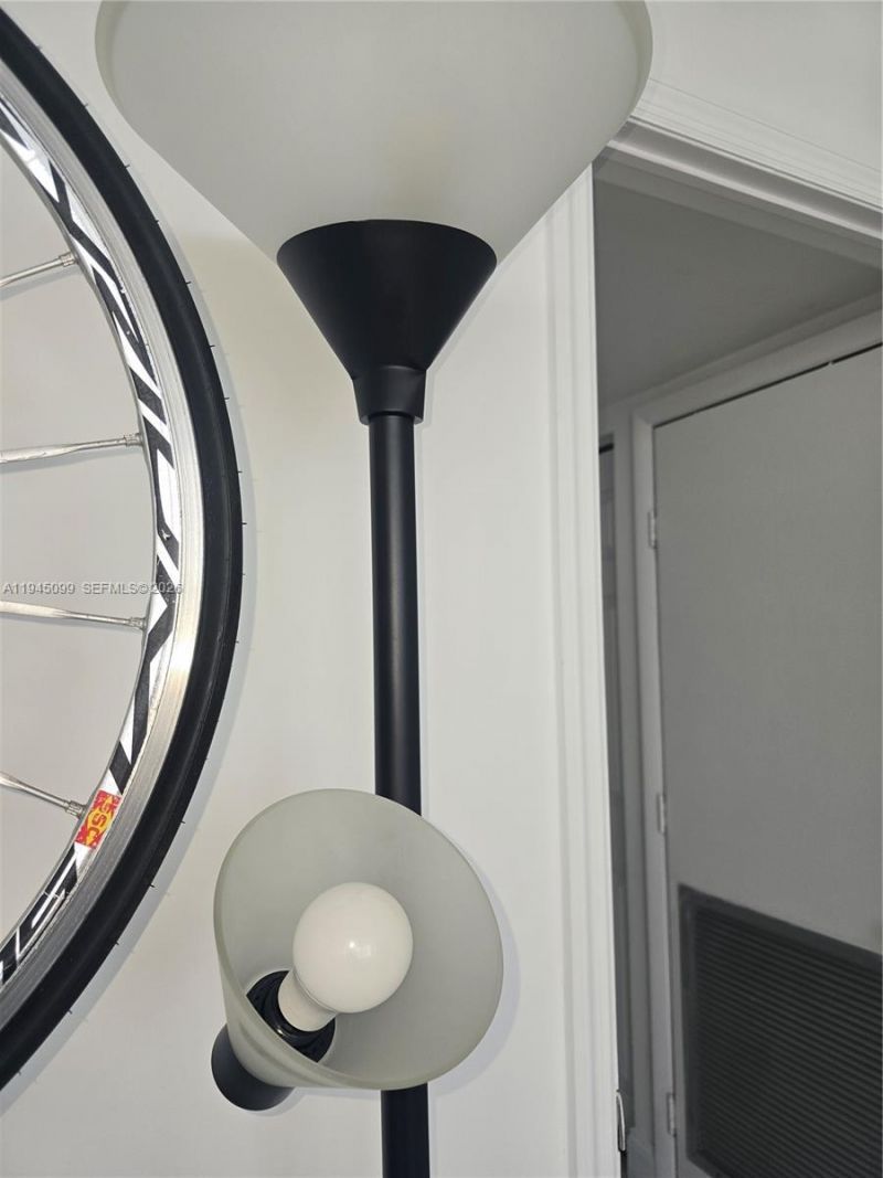 2171 NE 66th St, Unit 827, Fort Lauderdale, FL 33308 Photo