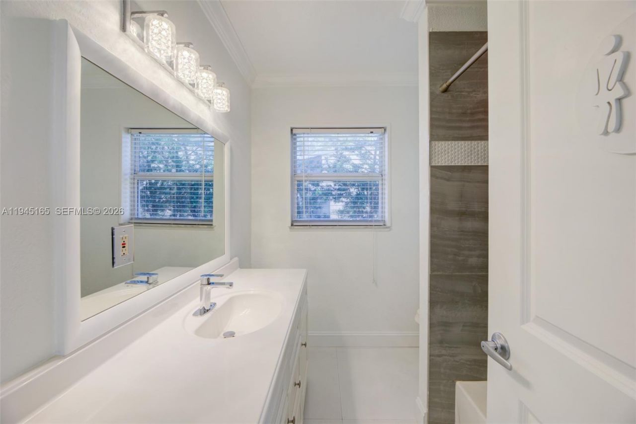 1627 Moffett St, Hollywood, FL 33020 Photo