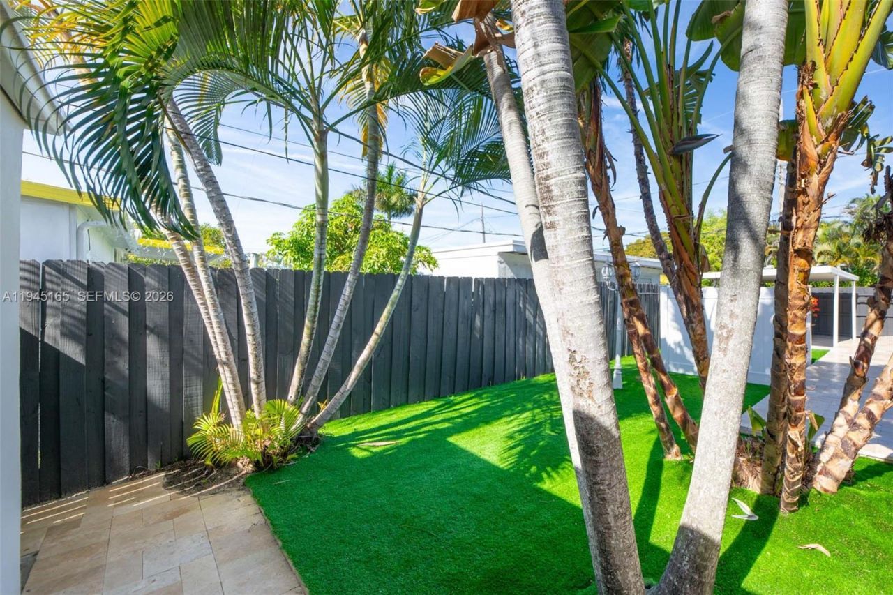 1627 Moffett St, Hollywood, FL 33020 Photo