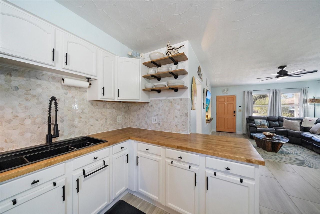 1909 27th Street W, Bradenton, FL 34205 Photo