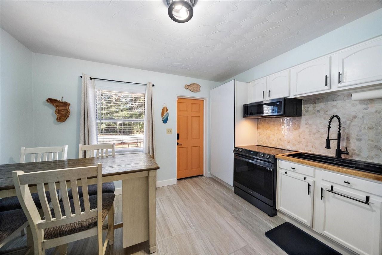 1909 27th Street W, Bradenton, FL 34205 Photo