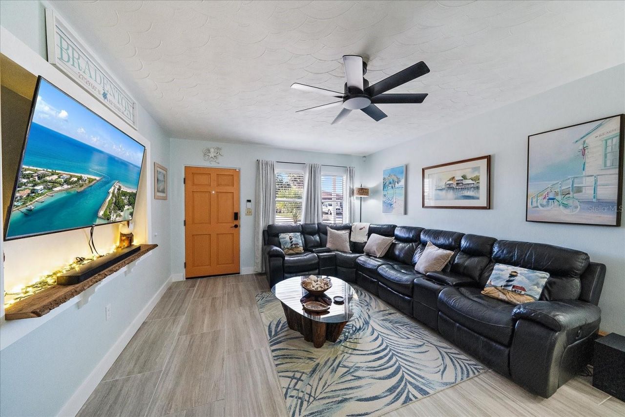 1909 27th Street W, Bradenton, FL 34205 Photo