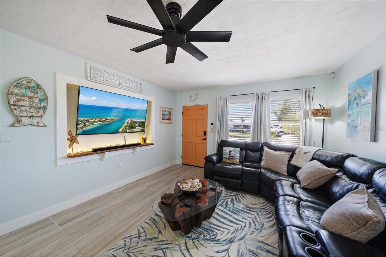 1909 27th Street W, Bradenton, FL 34205 Photo