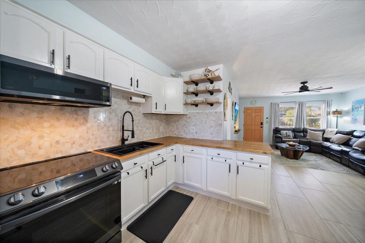 1909 27th Street W, Bradenton, FL 34205 Photo