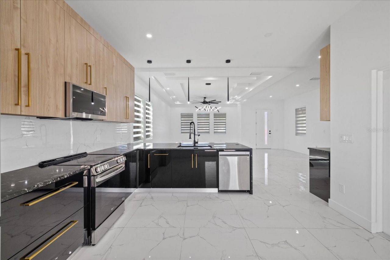 902 W Sligh Avenue, Tampa, FL 33604 Photo