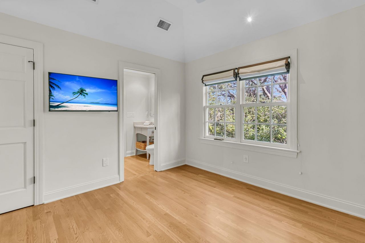 14 1/2 Murray Boulevard Photo 59