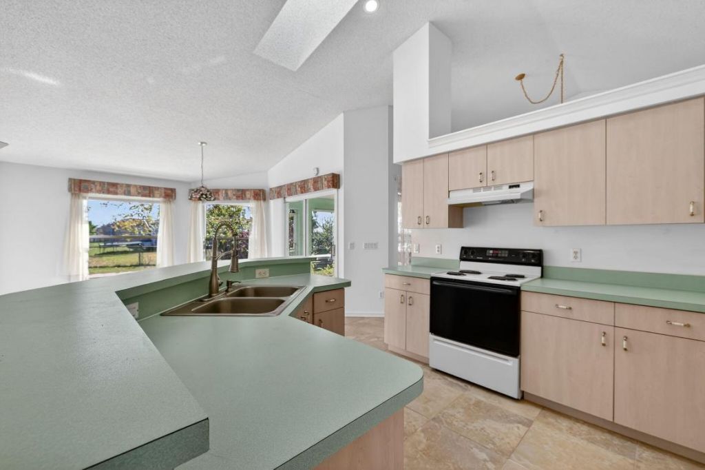 184 SW Uneeda Place, Port Saint Lucie, FL 34953 Photo