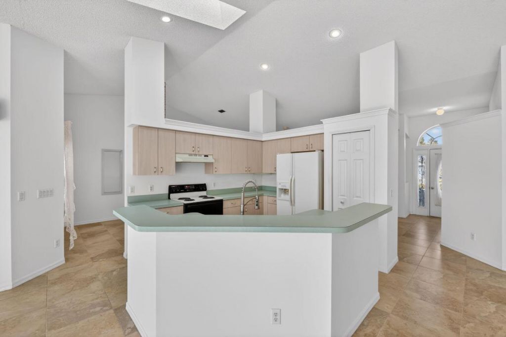 184 SW Uneeda Place, Port Saint Lucie, FL 34953 Photo