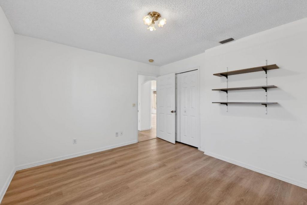 184 SW Uneeda Place, Port Saint Lucie, FL 34953 Photo