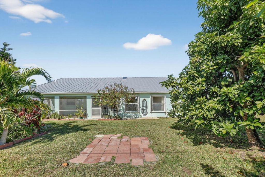 184 SW Uneeda Place, Port Saint Lucie, FL 34953 Photo