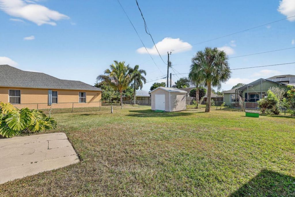 184 SW Uneeda Place, Port Saint Lucie, FL 34953 Photo