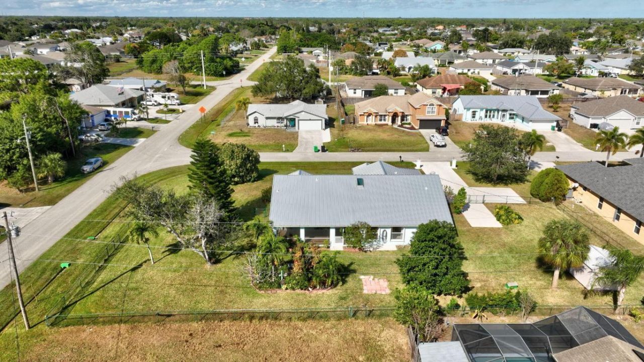 184 SW Uneeda Place, Port Saint Lucie, FL 34953 Photo