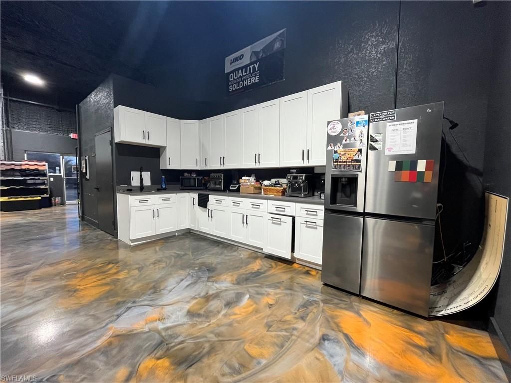 2528 Andalusia Blvd, Cape Coral, FL 33909 Photo