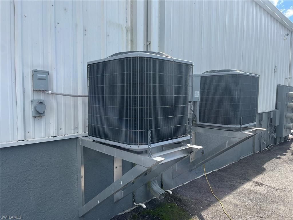 2528 Andalusia Blvd, Cape Coral, FL 33909 Photo