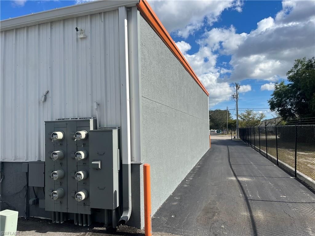 2528 Andalusia Blvd, Cape Coral, FL 33909 Photo