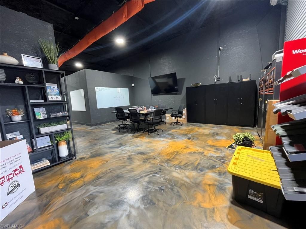 2528 Andalusia Blvd, Cape Coral, FL 33909 Photo