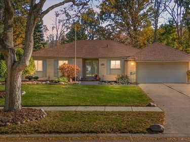 18406 Golfview Street, Livonia, MI 48152