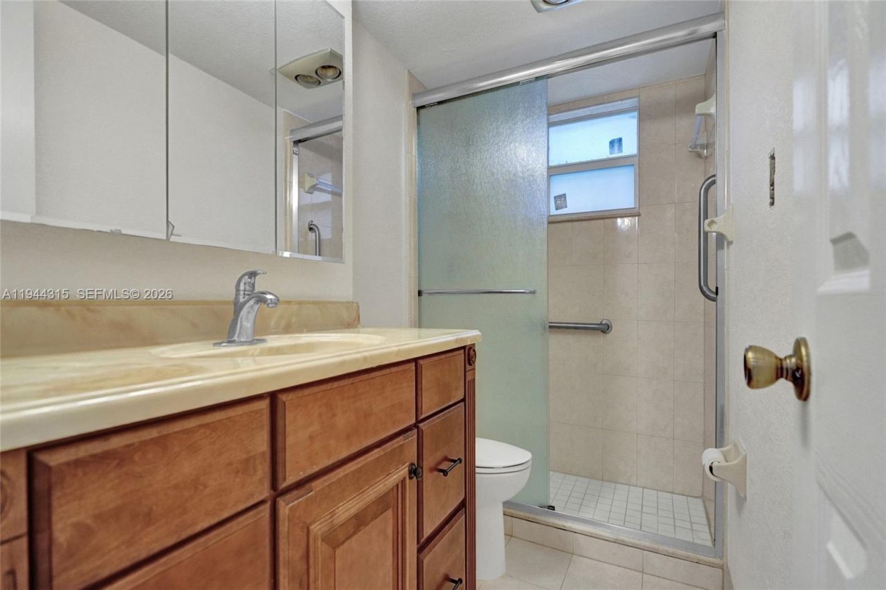 3180 Holiday Springs Blvd , Unit 5-109, Margate, FL 33063 Photo