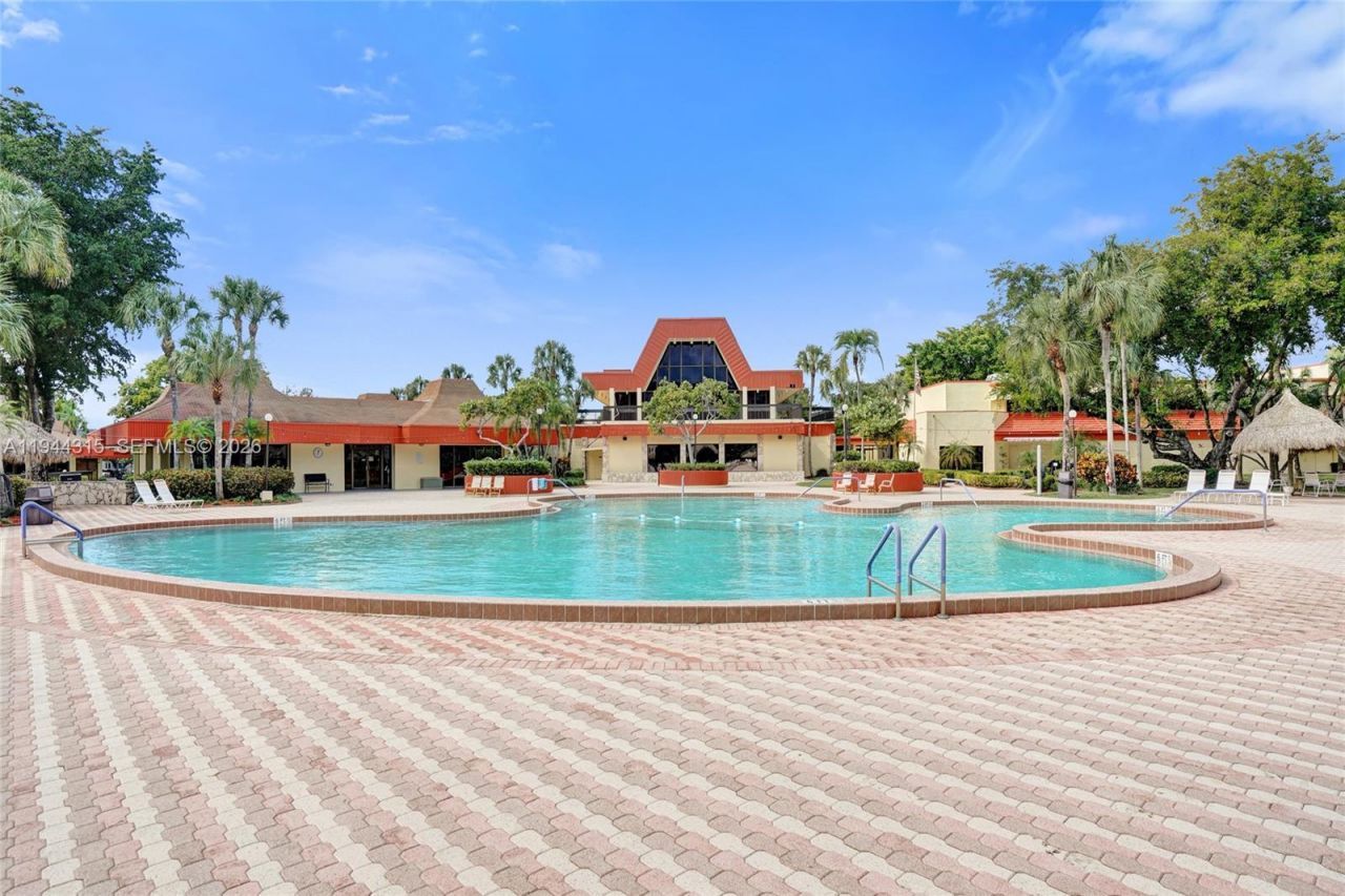 3180 Holiday Springs Blvd , Unit 5-109, Margate, FL 33063 Photo