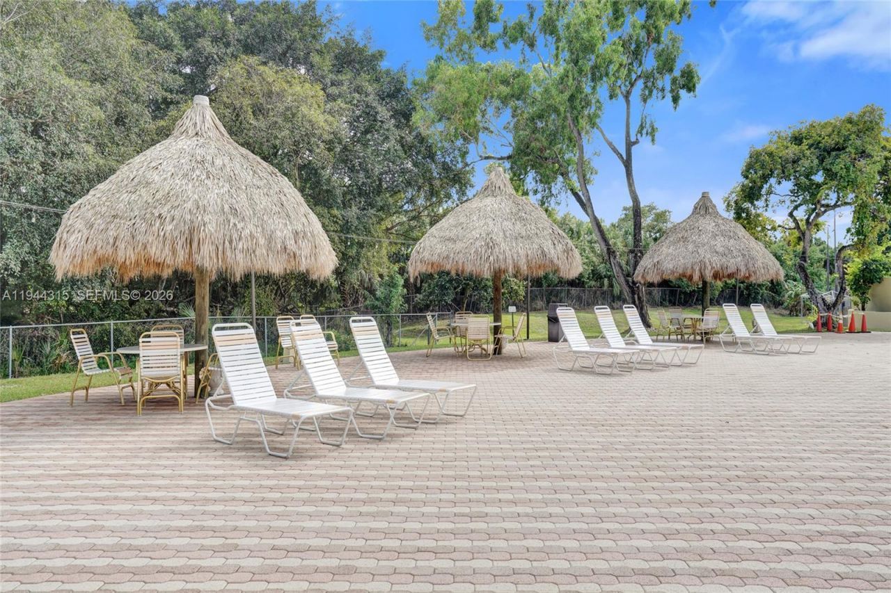 3180 Holiday Springs Blvd , Unit 5-109, Margate, FL 33063 Photo