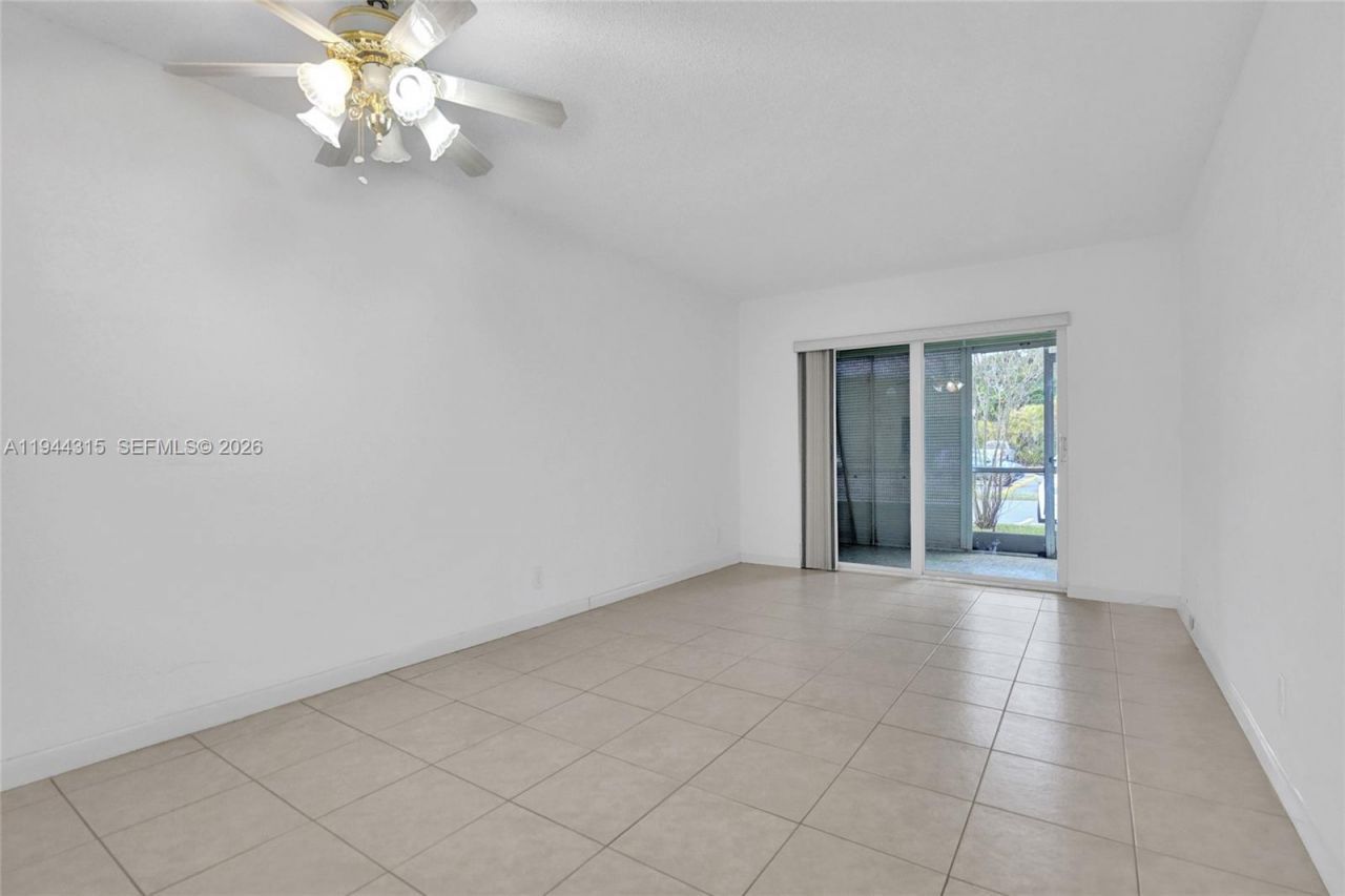 3180 Holiday Springs Blvd , Unit 5-109, Margate, FL 33063 Photo