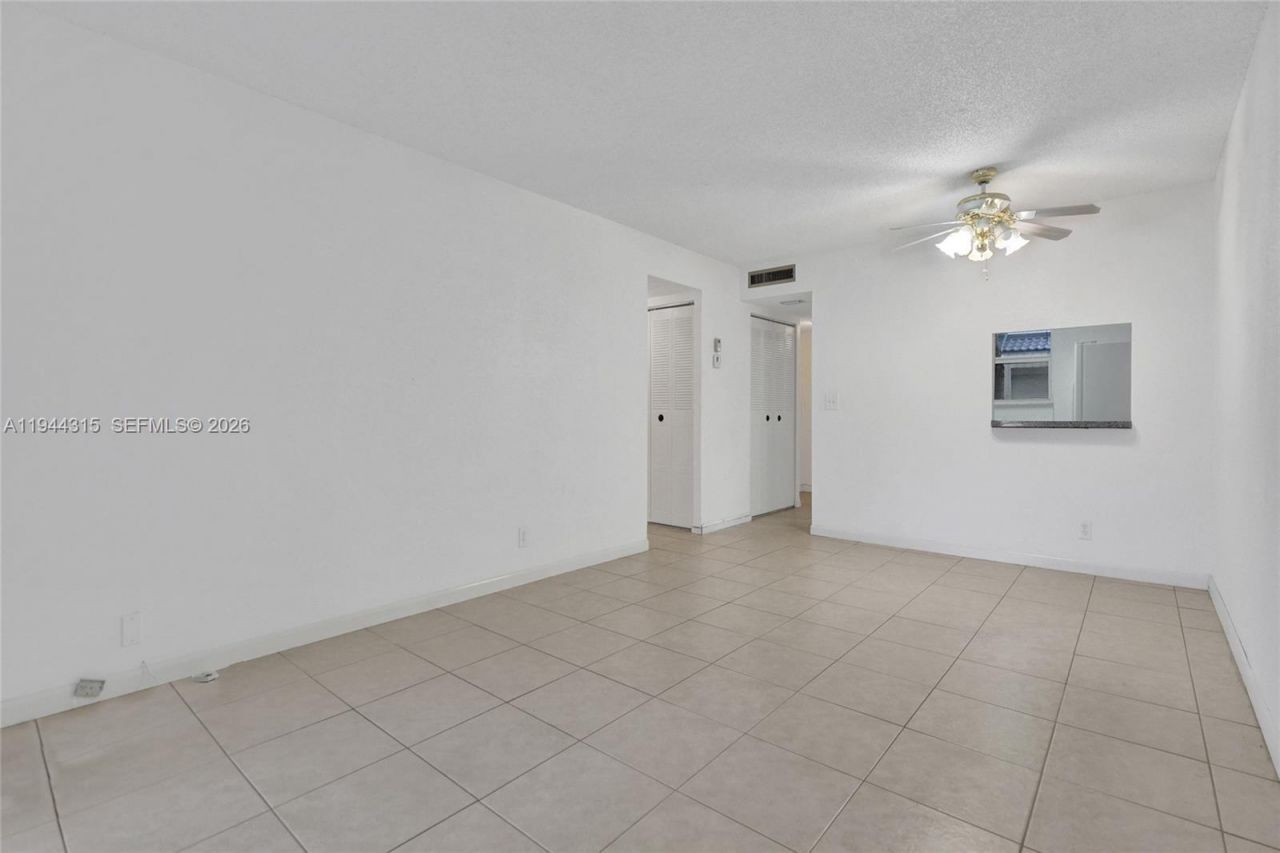 3180 Holiday Springs Blvd , Unit 5-109, Margate, FL 33063 Photo