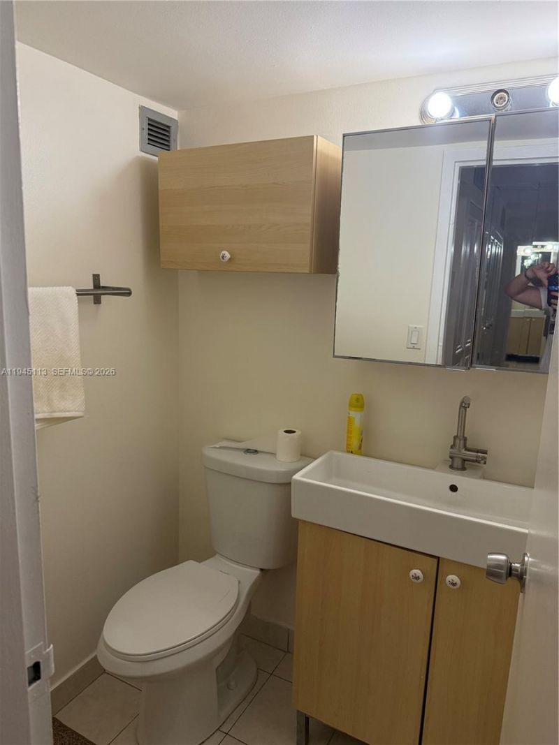 17021 N Bay Rd , Unit 222, Sunny Isles Beach, FL 33160 Photo
