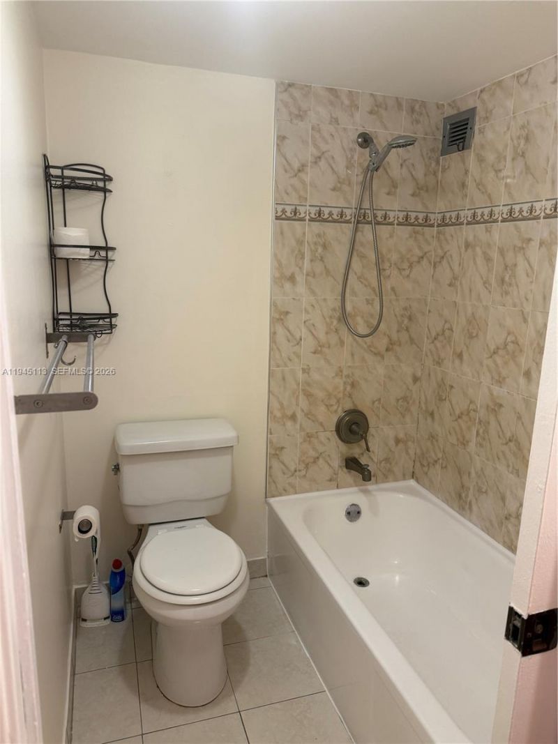 17021 N Bay Rd , Unit 222, Sunny Isles Beach, FL 33160 Photo