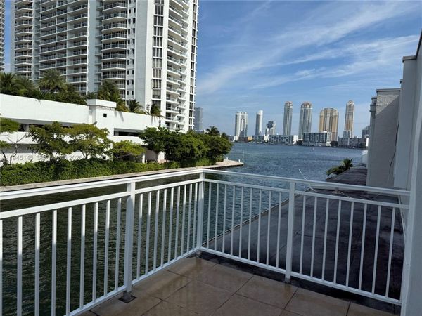 3745 NE 171st St , Unit 40, North Miami Beach, FL 33160