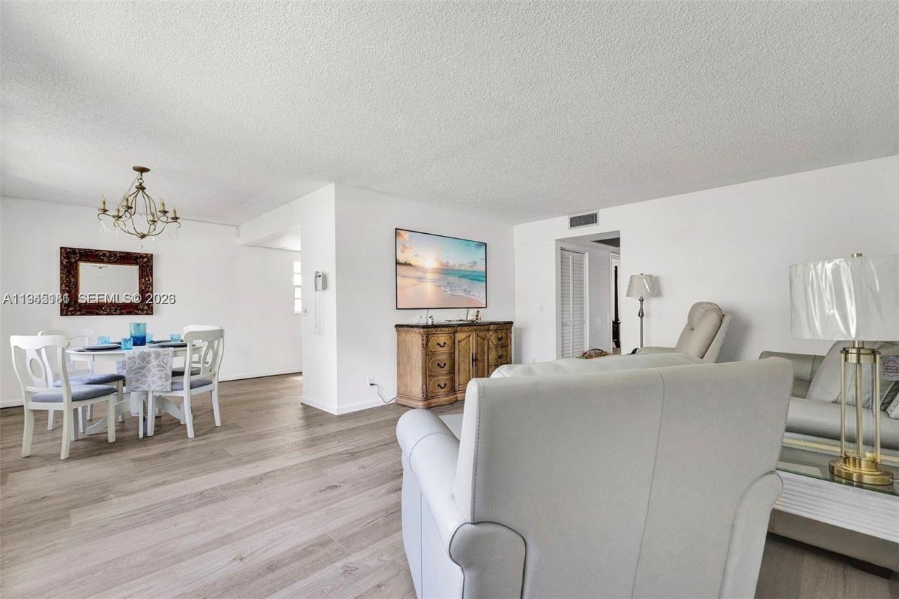 400 SW 134th Way, Unit 201F, Pembroke Pines, FL 33027 Photo