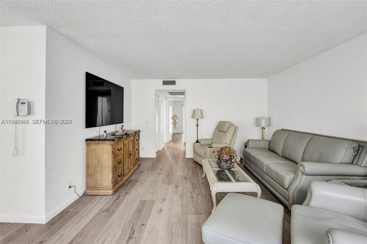 400 SW 134th Way, Unit 201F, Pembroke Pines, FL 33027 Photo