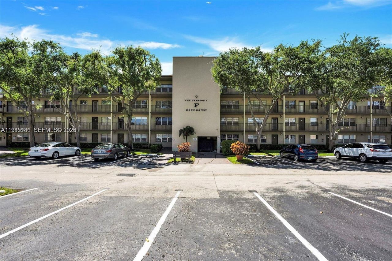 400 SW 134th Way, Unit 201F, Pembroke Pines, FL 33027 Photo