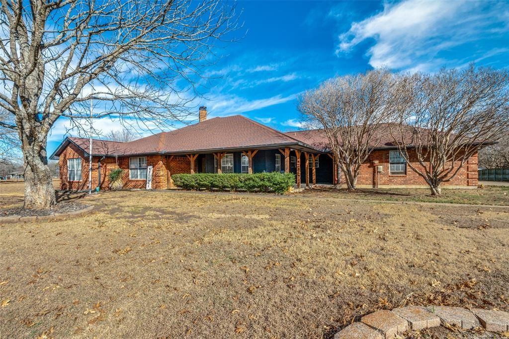 208 Catawba Road, Waxahachie, TX 75165 Main Photo