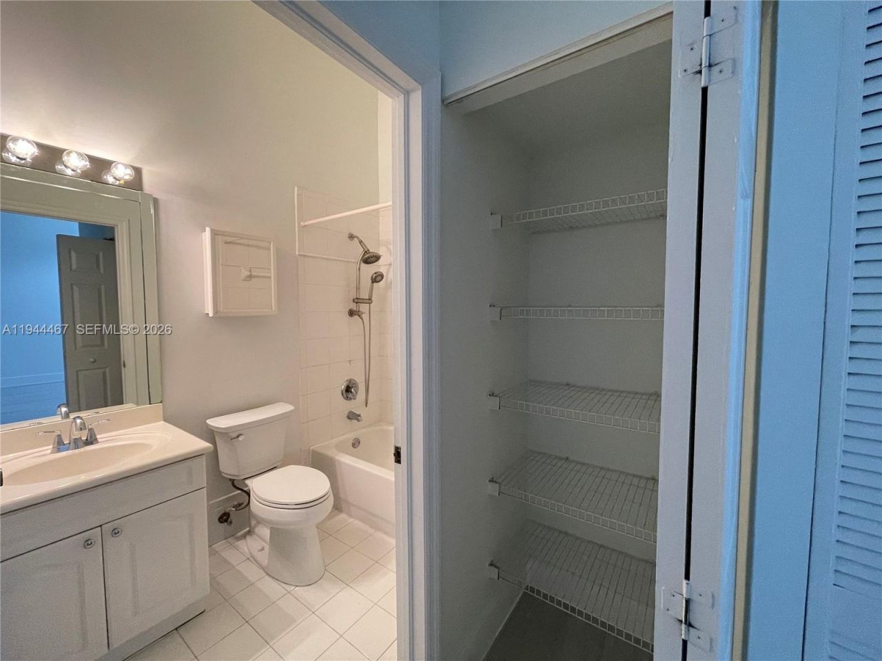 7851 NW 6th St, Unit 203, Pembroke Pines, FL 33024 Photo