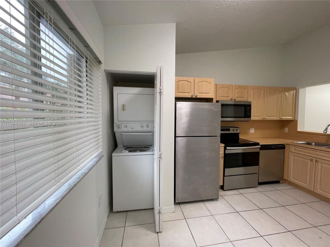 7851 NW 6th St, Unit 203, Pembroke Pines, FL 33024 Photo