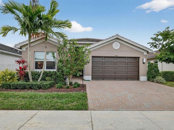 16724 SW Osprey Falls Way, Port St. Lucie, FL 34987