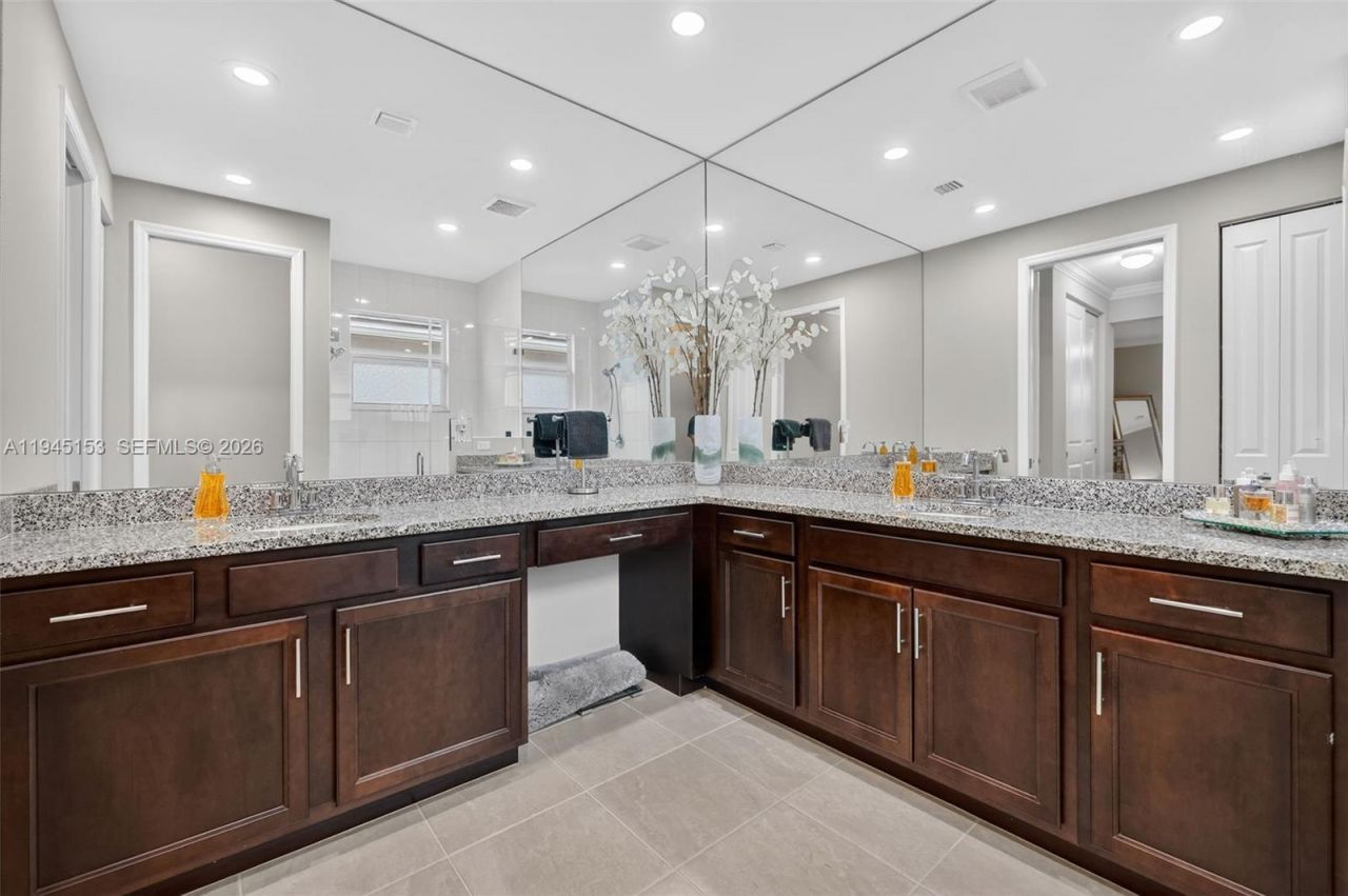 16724 SW Osprey Falls Way, Port Saint Lucie, FL 34987 Photo