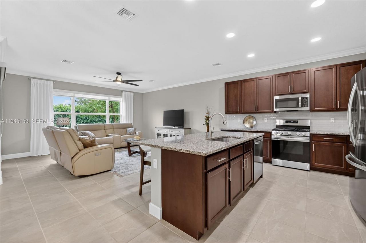 16724 SW Osprey Falls Way, Port Saint Lucie, FL 34987 Photo