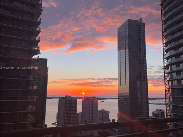 60 SW 13th St, Unit 2806, Miami, FL 33130