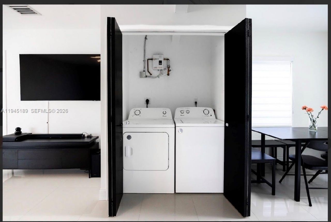 3135 NW 18th St, Miami, FL 33125 Photo